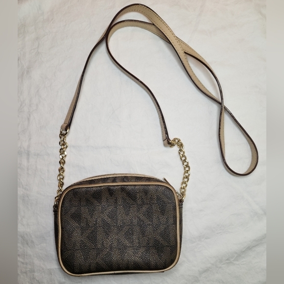 Michael Kors classic mini crossbody purse - Picture 2 of 15